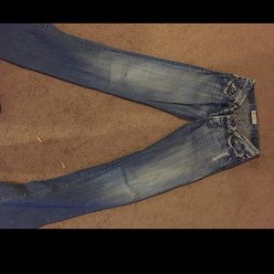Size 26X35 1/2 Buckle jeans